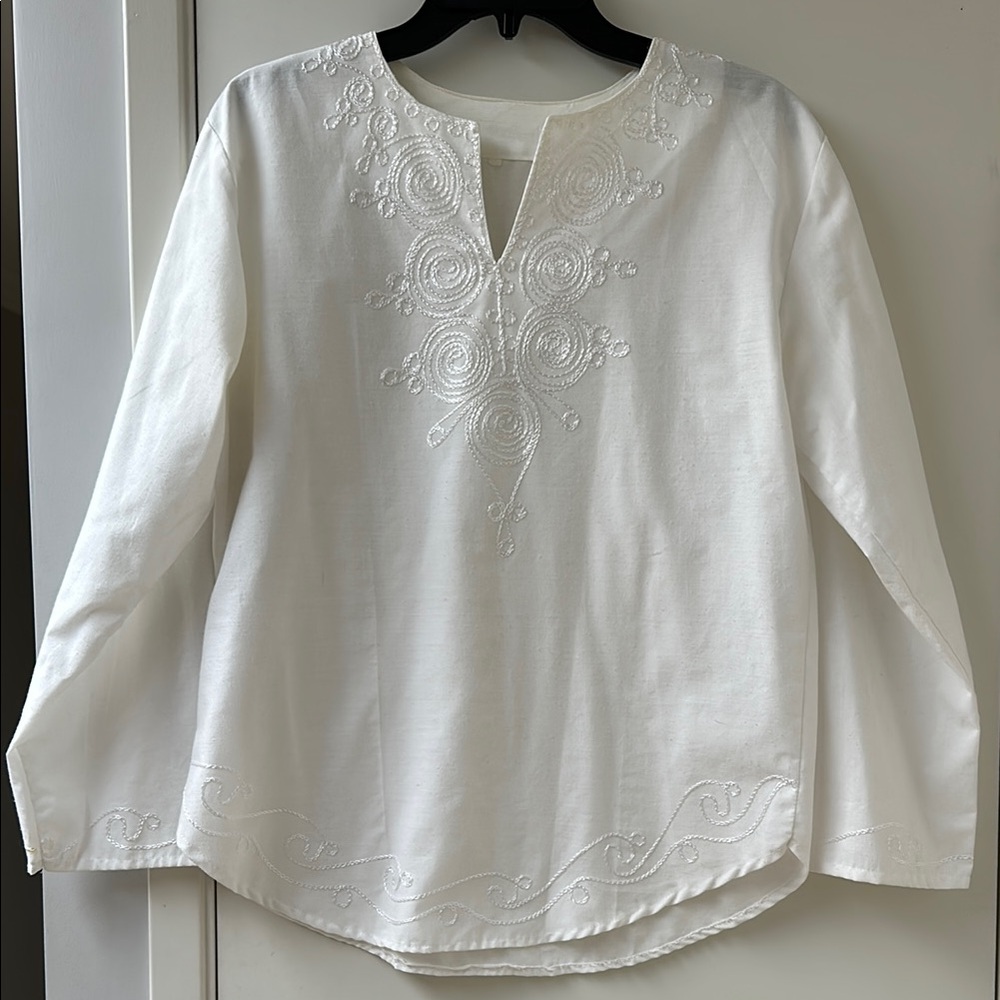 Elegant White Embroidered Women's Top